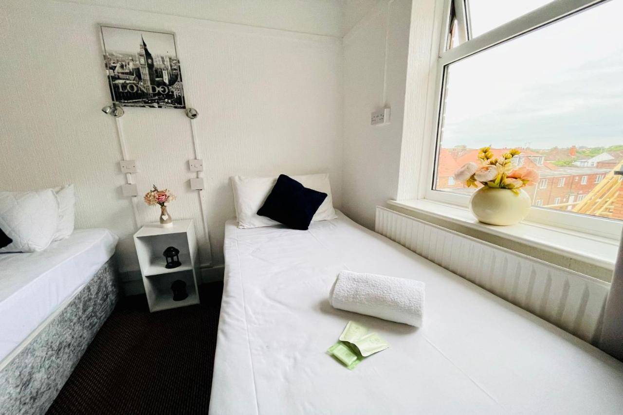 Oyo The Sun Hotel Skegness Extérieur photo
